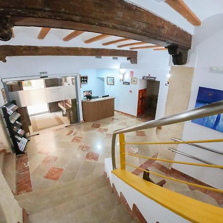 Hotel Baron Andilla Valdealgorfa Экстерьер фото
