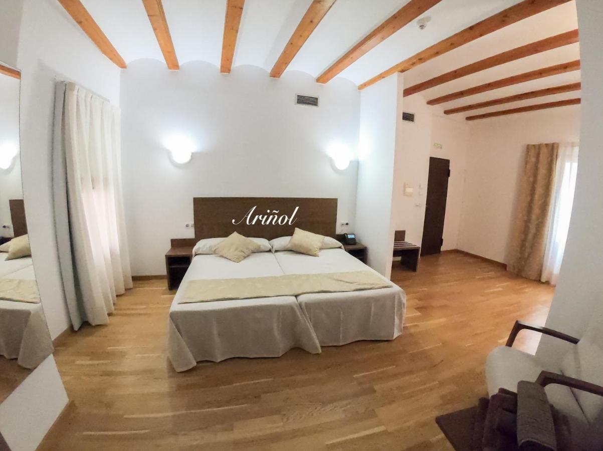 Hotel Baron Andilla Valdealgorfa Экстерьер фото