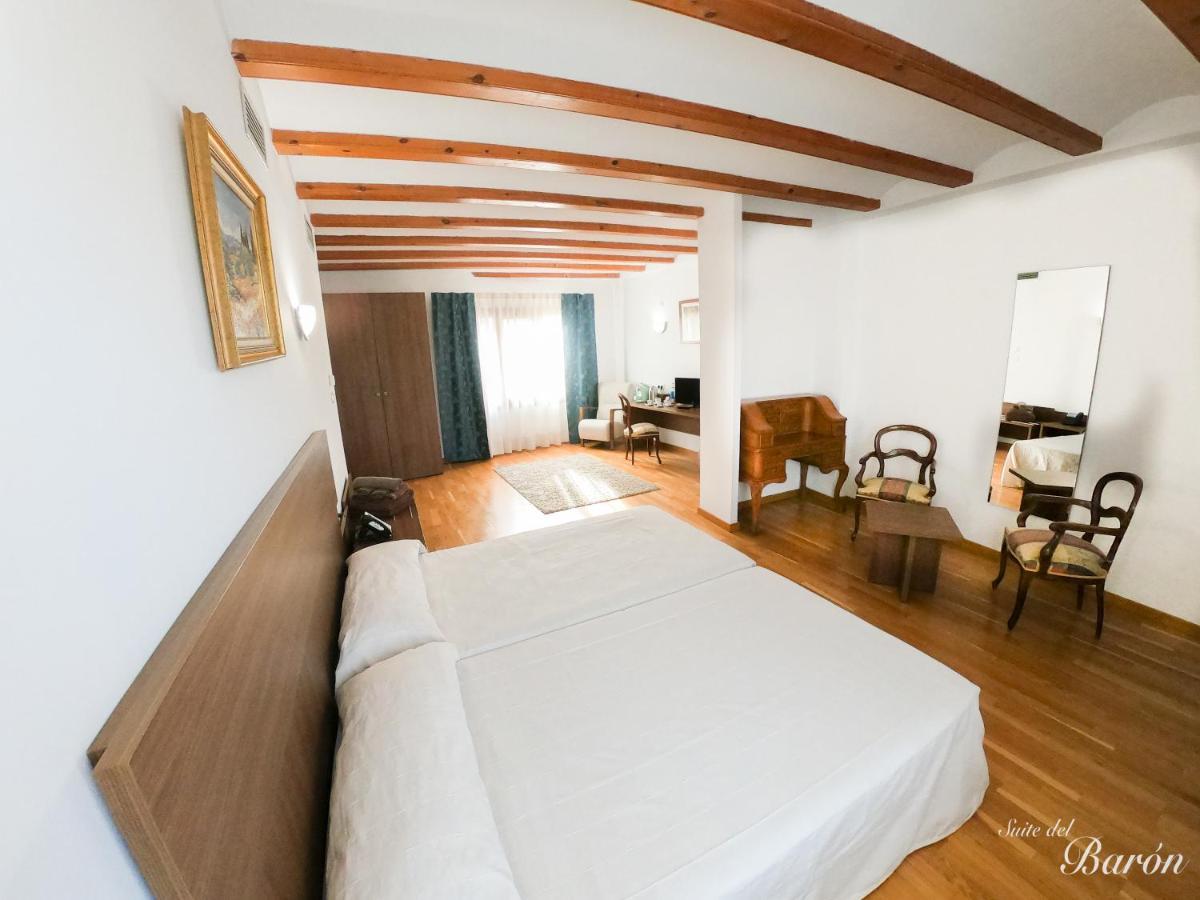 Hotel Baron Andilla Valdealgorfa Экстерьер фото