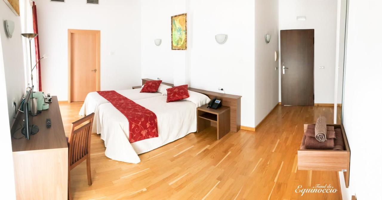 Hotel Baron Andilla Valdealgorfa Экстерьер фото