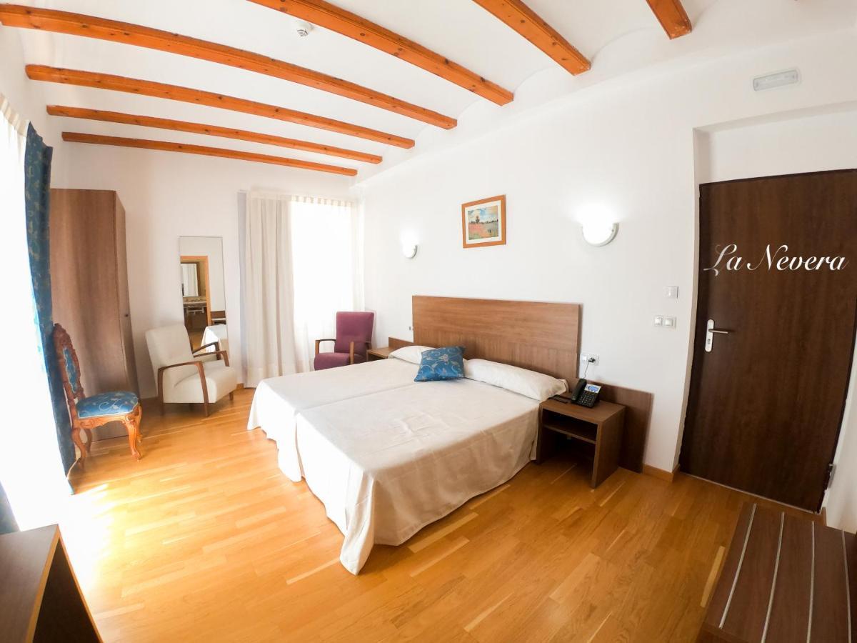Hotel Baron Andilla Valdealgorfa Экстерьер фото
