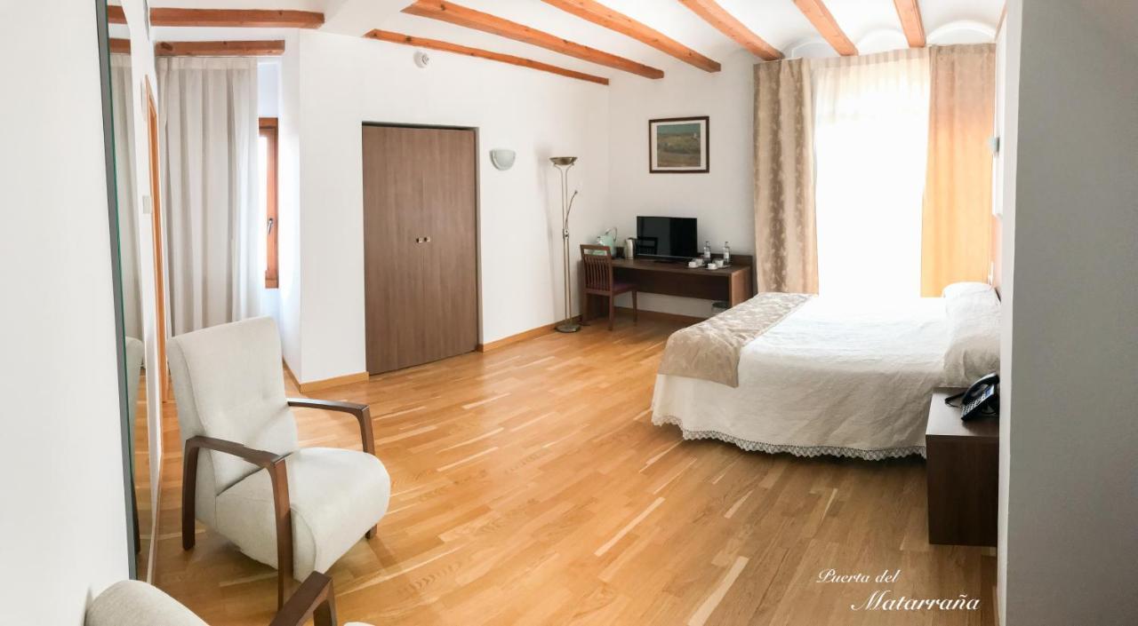 Hotel Baron Andilla Valdealgorfa Экстерьер фото