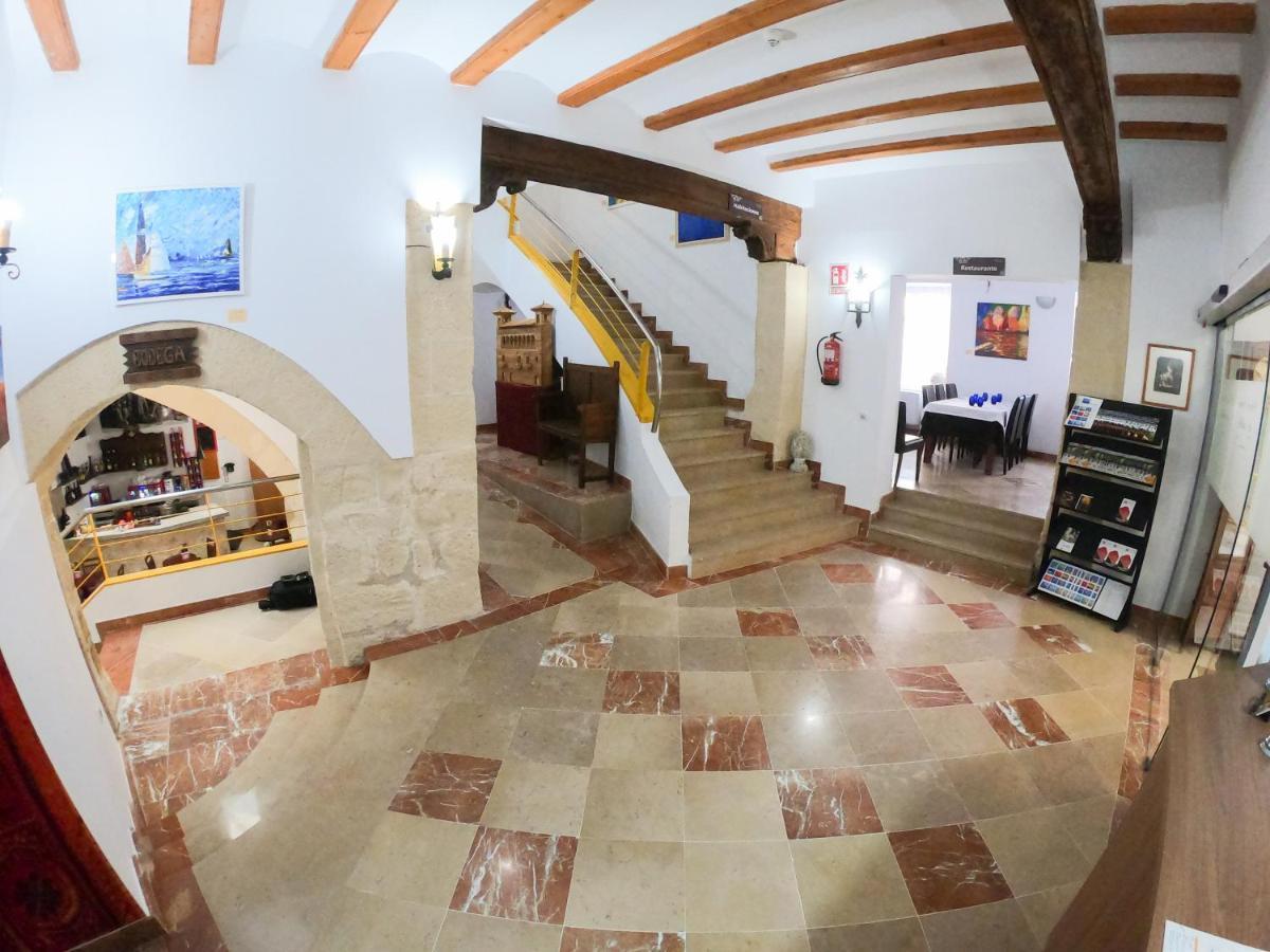 Hotel Baron Andilla Valdealgorfa Экстерьер фото